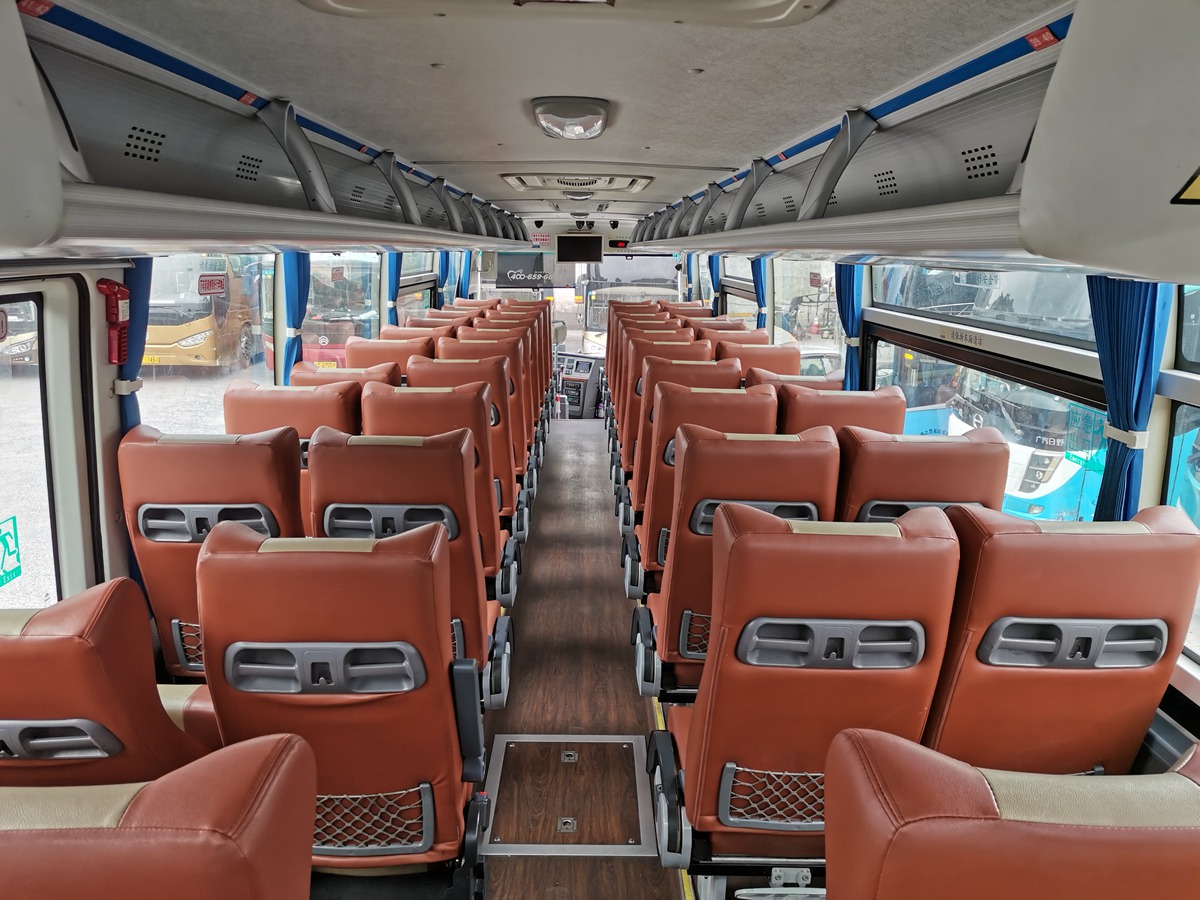 豪華大巴49座